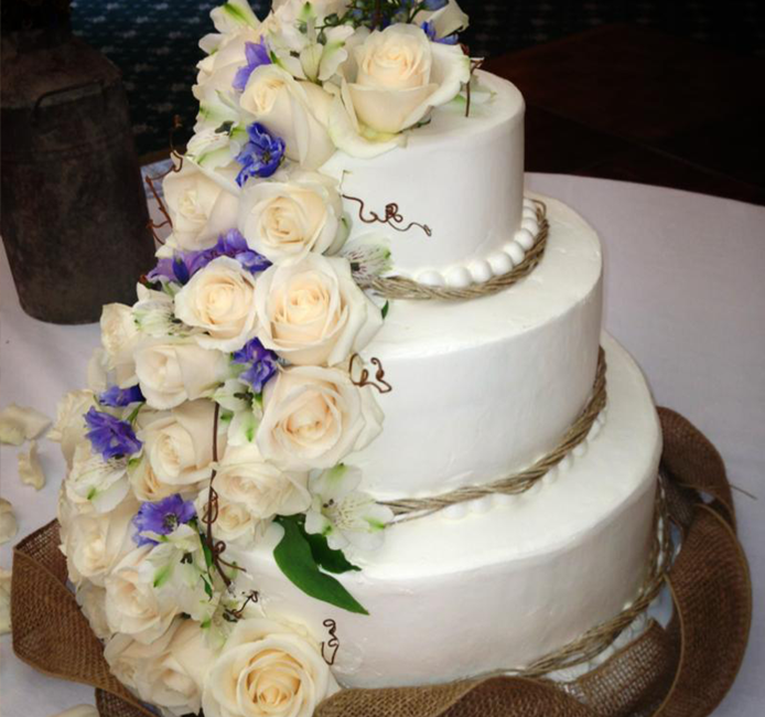 Wedding Cakes & Deserts